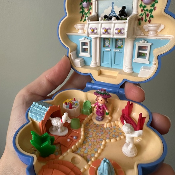 1990 Fifi’s Parisian Apartment Polly Pocket Bluebird Toys Complete Set - Picture 8 of 14